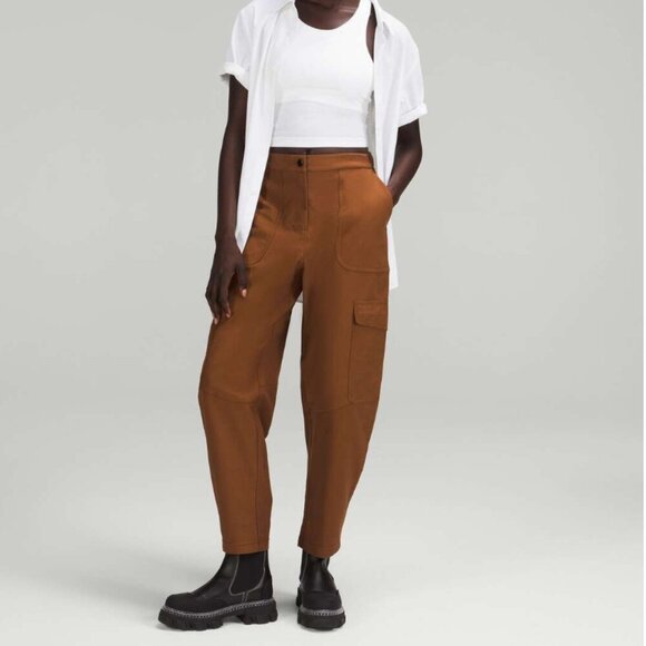 NWT Lululemon Light Utilitech High Rise Cargo Pocket Pants - Picture 2 of 8